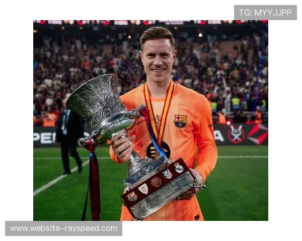 罗马诺：巴萨门将特尔施特根租借加盟赫罗纳达成协议