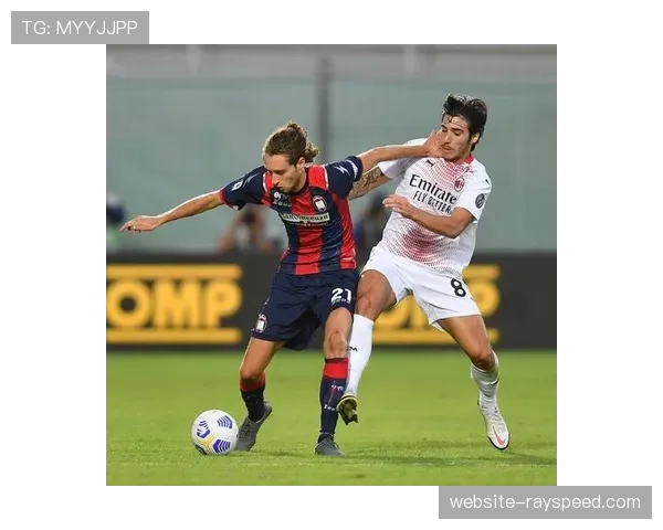 米兰时装周举办足球主题时装秀，多名意甲球员受邀出席